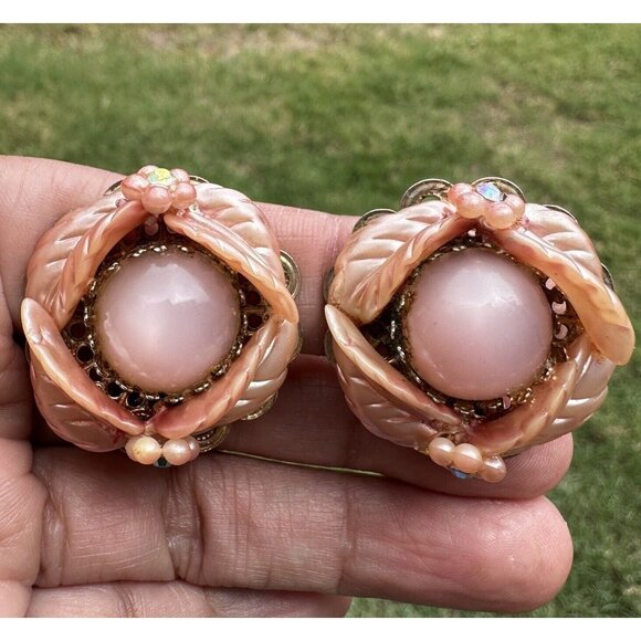 VTG Flower Earrings Pink Cab Jelly Belly Optic Glass Silver Tone Clip-On 1.25" - Picture 2 of 9